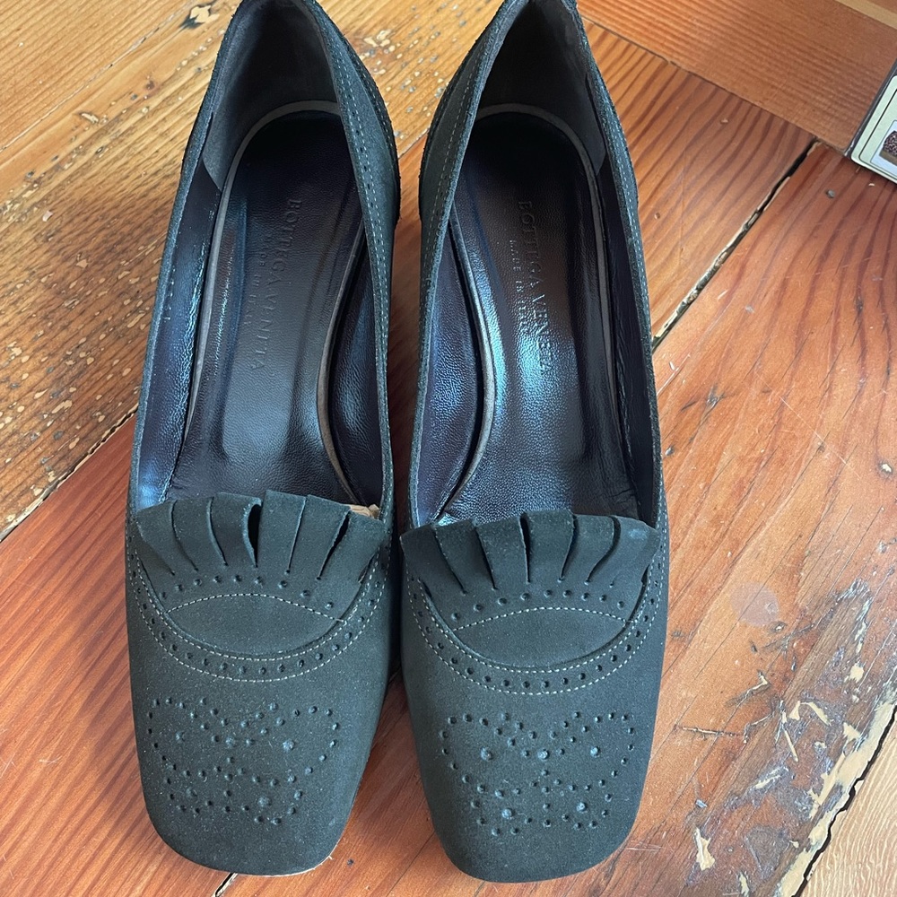 Bottega Veneta brown suede pumps